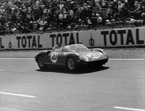 1964 Le Mans winning Ferrari 275P driven by Guichet - Vaccarella Artist: Unknown.