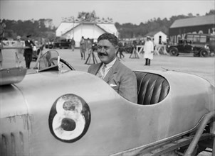 Tiny Scholefield with his Buick at a Surbiton Motor Club race meeting, Brooklands, Surrey, 1928. Artist: Bill Brunell.