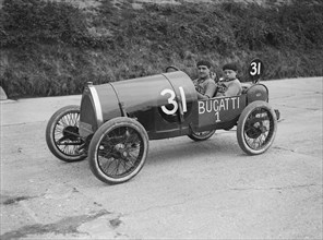 Pierre de Vizcaya in his Bugatti at the JCC 200 Mile Race, Brooklands, Surrey, 1921. Artist: Bill Brunell.
