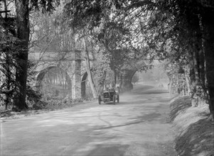 Austin 7 of RF Turner at Starkey's Bridge, Donington Park, Leicestershire, 1933. Artist: Bill Brunell.