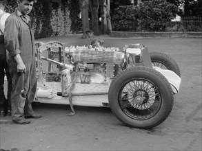 Engine of Raymond Mays' Vauxhall-Villiers with the bonnet removed, c1930s. Artist: Bill Brunell.