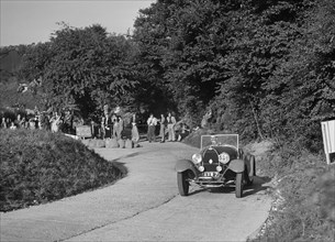 Bugatti Type 43 of GM Crozier competing in the VSCC Croydon Speed Trials, 1937. Artist: Bill Brunell.