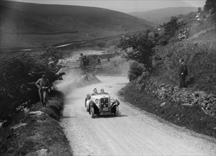 Singer of J Selwyn competing in the MCC Edinburgh Trial, West Stonesdale, Yorkshire Dales, 1933. Artist: Bill Brunell.