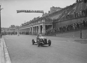 MG leaving the starting line in the Brighton Speed Trials, 1938. Artist: Bill Brunell.