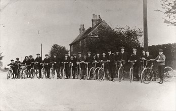 A Rowntree?s Cycling Club outing, 1910. Artist: Unknown