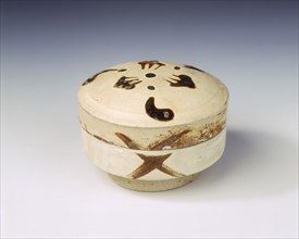 Yaozhou stoneware covered box, late Tang dynasty, China, 9th century. Artist: Unknown