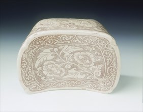 Cizhou stoneware pillow, Five Dynasties-early Northern Song dynasty, China, 10th-11th century. Artist: Unknown