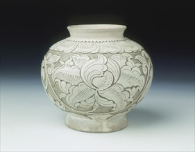 Cizhou stoneware jar, early Northern Song dynasty, China, late 10th-early 11th century. Artist: Unknown