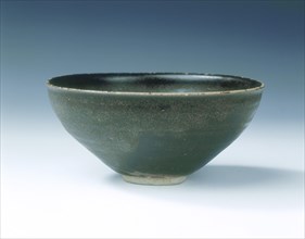 Jizhou stoneware bowl with skeleton leaf design, Southern Song dynasty, China, 12th century. Artist: Unknown