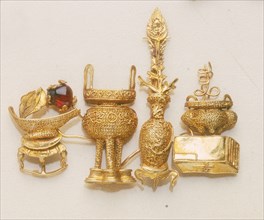 Gold filigree headdress fitting, Late Ming dynasty, China, c1600. Artist: Unknown