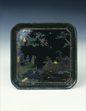 Lac Burgaute dish with abalone mother-of-pearl and gold inlays, China, late 17th century. Artist: Unknown