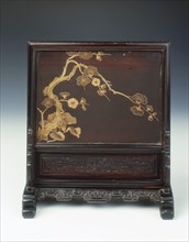 Lacquer plaque in carved wood table screen, Qing dynasty, China, 17th century. Artist: Unknown