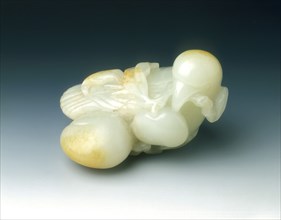 Jade bird with peach spray, early Qing dynasty, China, second half of 17th century. Artist: Unknown