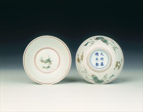 Pair of polychrome bowls with squirrels and vine, Qing dynasty, China, mid 17th century. Artist: Unknown