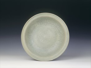 Si Satchanalai celadon dish, Thailand, late 14th-early 15th century. Artist: Unknown