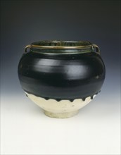 Henan Temmoku guan shaped jar, Song dynasty, China, 960-1279. Artist: Unknown
