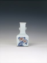 Celadon ground mallet vase, Qing dynasty, Qianlong period, China, 1736-1795. Artist: Unknown