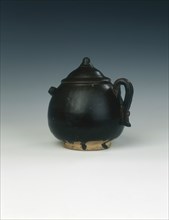 Yaozhou black glazed Cadogan pot, Jin dynasty, China, 1127-1234. Artist: Unknown
