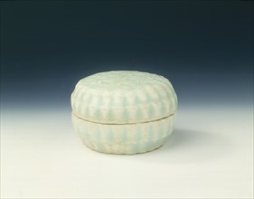 Qingbai round box, Yuan dynasty, China, 1279-1368. Artist: Unknown