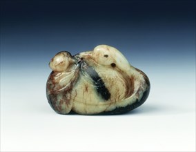 Jade goose with peaches, Song or Ming dynasty, China, 12th-15th century. Artist: Unknown