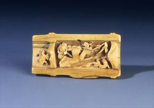 Ivory gambling counter, Qing dynasty, China, 18th century. Artist: Unknown