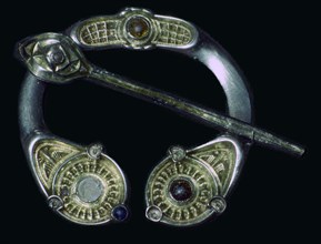 Pictish silver pennanular brooch, 8th century.