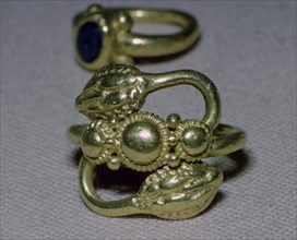 Roman gold ring from the Backworth treasure. Artist: Unknown