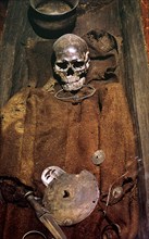 Early bronze age burial from Denmark, 16th century BC. Artist: Unknown