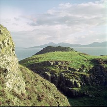 Ruadha A' Dunain, a promontory fort on the Isle of Skye. Artist: Unknown