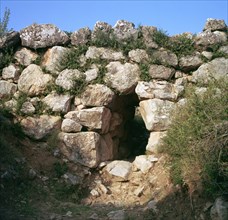 A Greek Cyclopean bridge