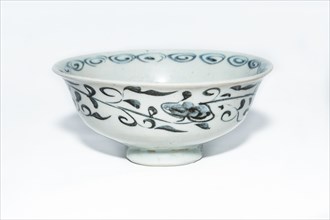 Blue and white bowl, 13th century. Artist: Unknown.