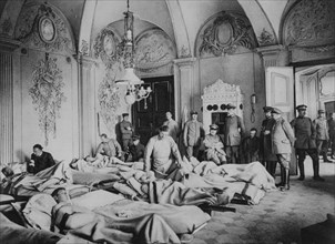French and German wounded in a chateau in France, World War I, 1915. Artist: Unknown