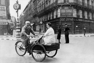 Improvised bicycle vehicle, German-occupied Paris, 1940-1944. Artist: Unknown
