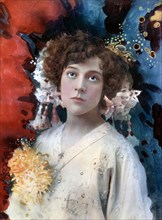 Florence Collingbourne in San Toy, c1902.Artist: Ellis & Walery