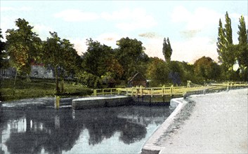 Iffley Lock, 20th Century. Artist: Unknown