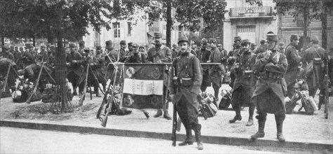 Troops and flag of the French 102nd infantry, Saint-Francois-Xavier, Paris, France, August 1914. Artist: Unknown