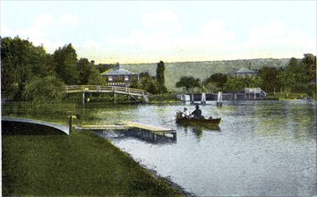 Marlow Lock, Buckinghamshire, 20th Century. Artist: Unknown