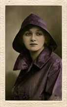 Gladys Cooper (1888-1971), English actress, early 20th century.Artist: Rotary Photo