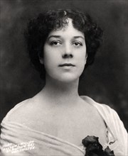 Clara Ellen Butt (1872-1936), English contralto, early 20th century.Artist: Fellows Willson