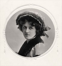 Nina Sevening, British actress, early 20th century.Artist: Rita Martin