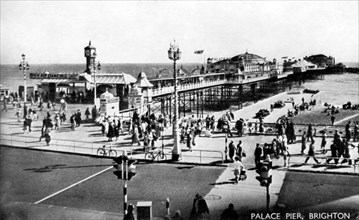 Palace Pier, Brighton, Sussex, early 20th century. Artist: Unknown