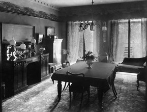 Edwardian dining room, 1909. Artist: Unknown