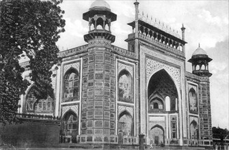Taj Mahal Gate, Agra, 20th century. Artist: Unknown