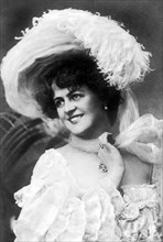 Marie Studholme (1875-1930), English actress, 1900s.Artist: Ellis & Walery