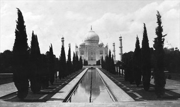 The Taj Mahal, Agra, India, 1916-1917. Artist: Unknown