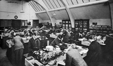 A laboratory in a London polytechnic, 1926-1927. Artist: Unknown