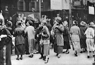 Shoppers in Kensington High Street, London, 1926-1927. Artist: Unknown