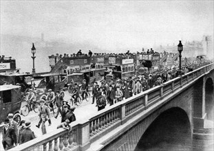 Morning 'rush hour', London Bridge, London, 1926-1927. Artist: McLeish and Paterson