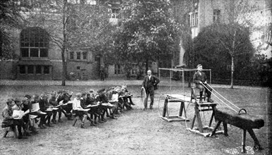 Practical lessons in perspective drawing, Germany, 1922.Artist: Photothek, Berlin