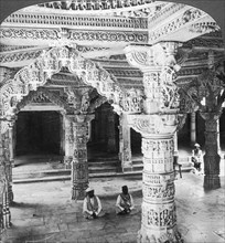 Interior of the Temple of Vimala Sah, Mount Abu, India, 1903.Artist: Underwood & Underwood